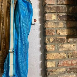 Excellent condition yoga bag! Lululemon